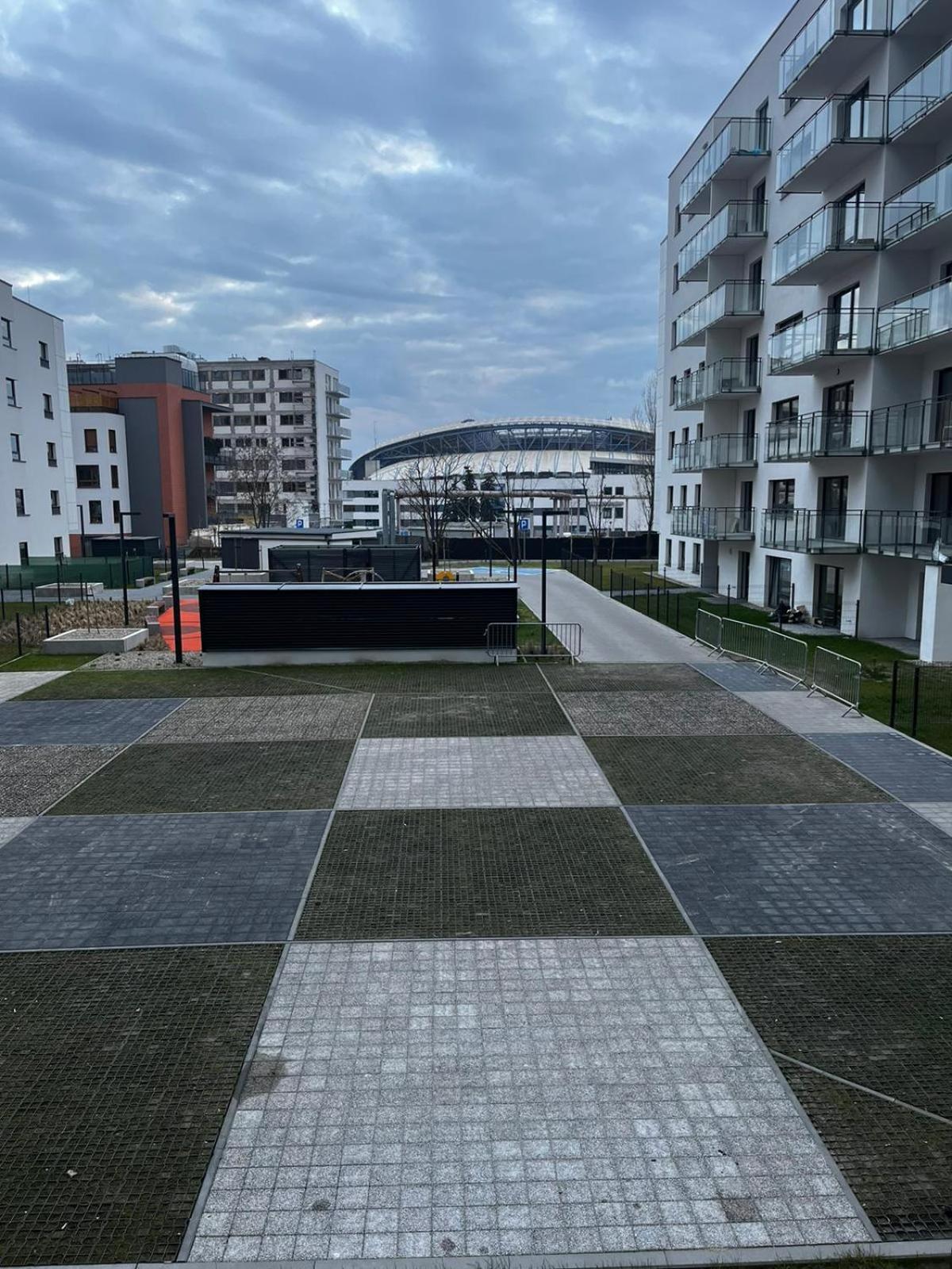 Apartament Z Widokiem Na Stadion Styl Industrialny Jedyny Taki Check In 24 H Posen Exterior foto